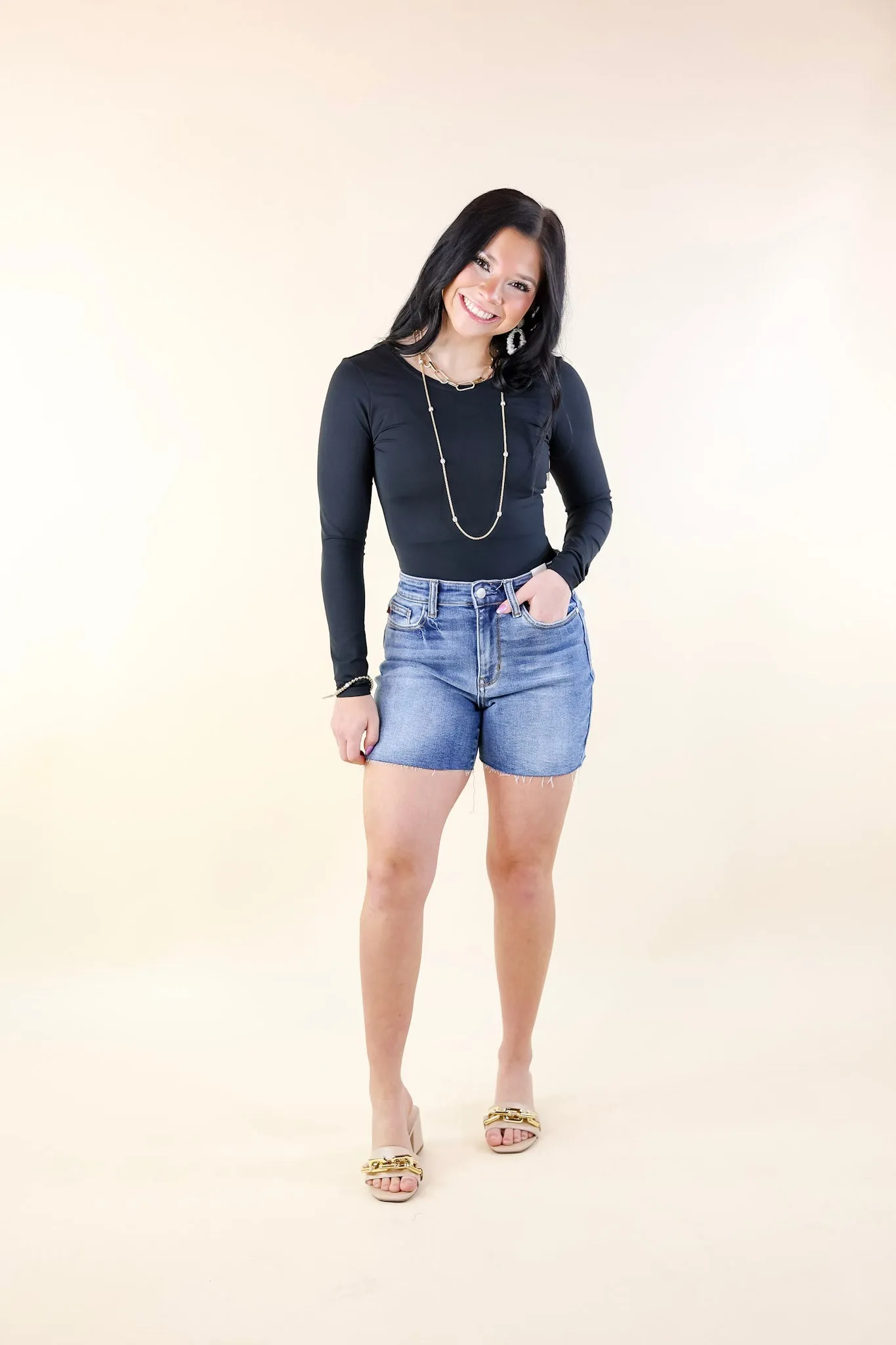 Judy Blue | By Popular Demand Mid Thigh Cut Off Hem Shorts in Light Wash