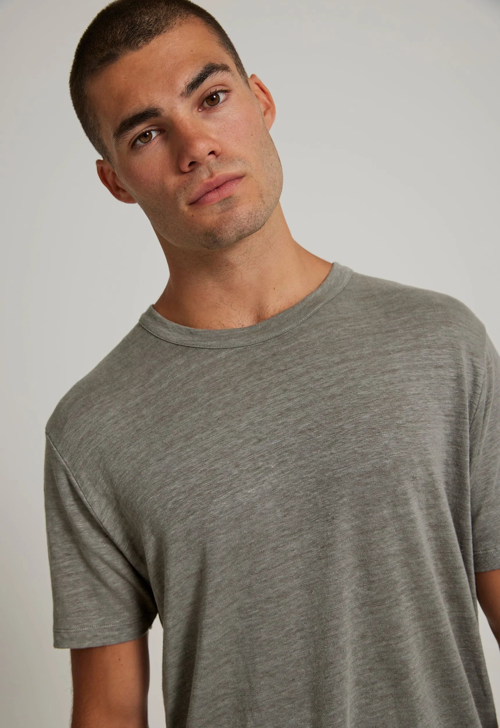 Line Linen Tee in Shrub