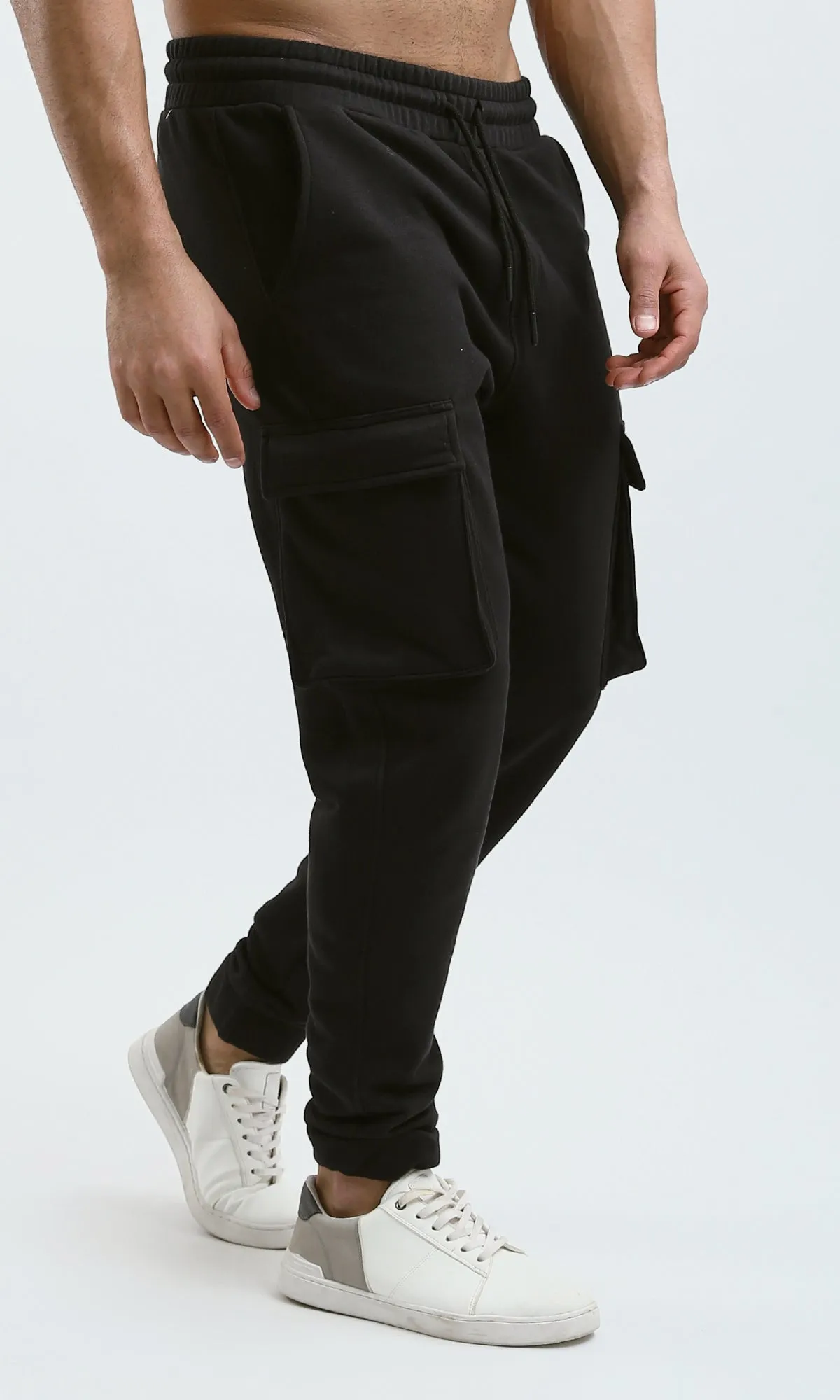 O178904 Black Slip On Solid Jogger Pants With Hem