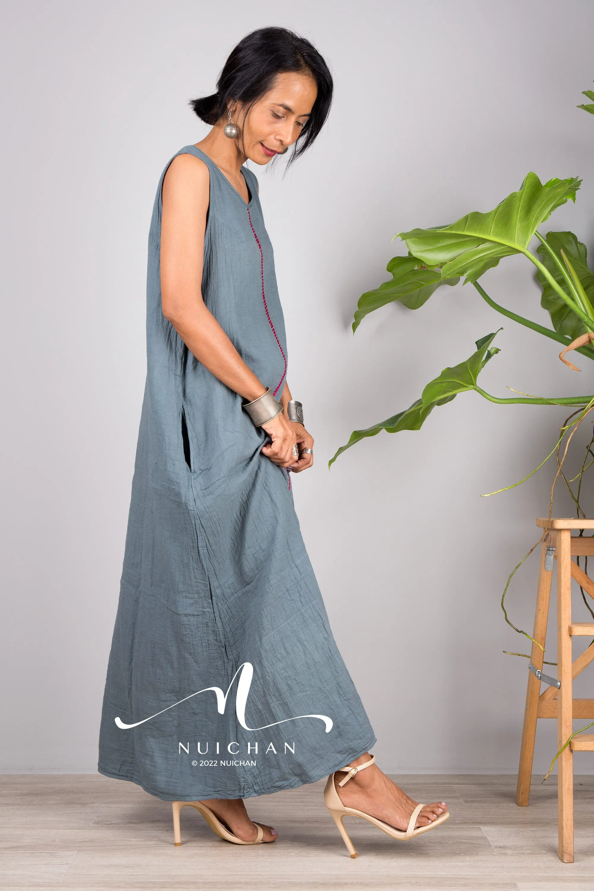 Sleeveless cotton summer dress
