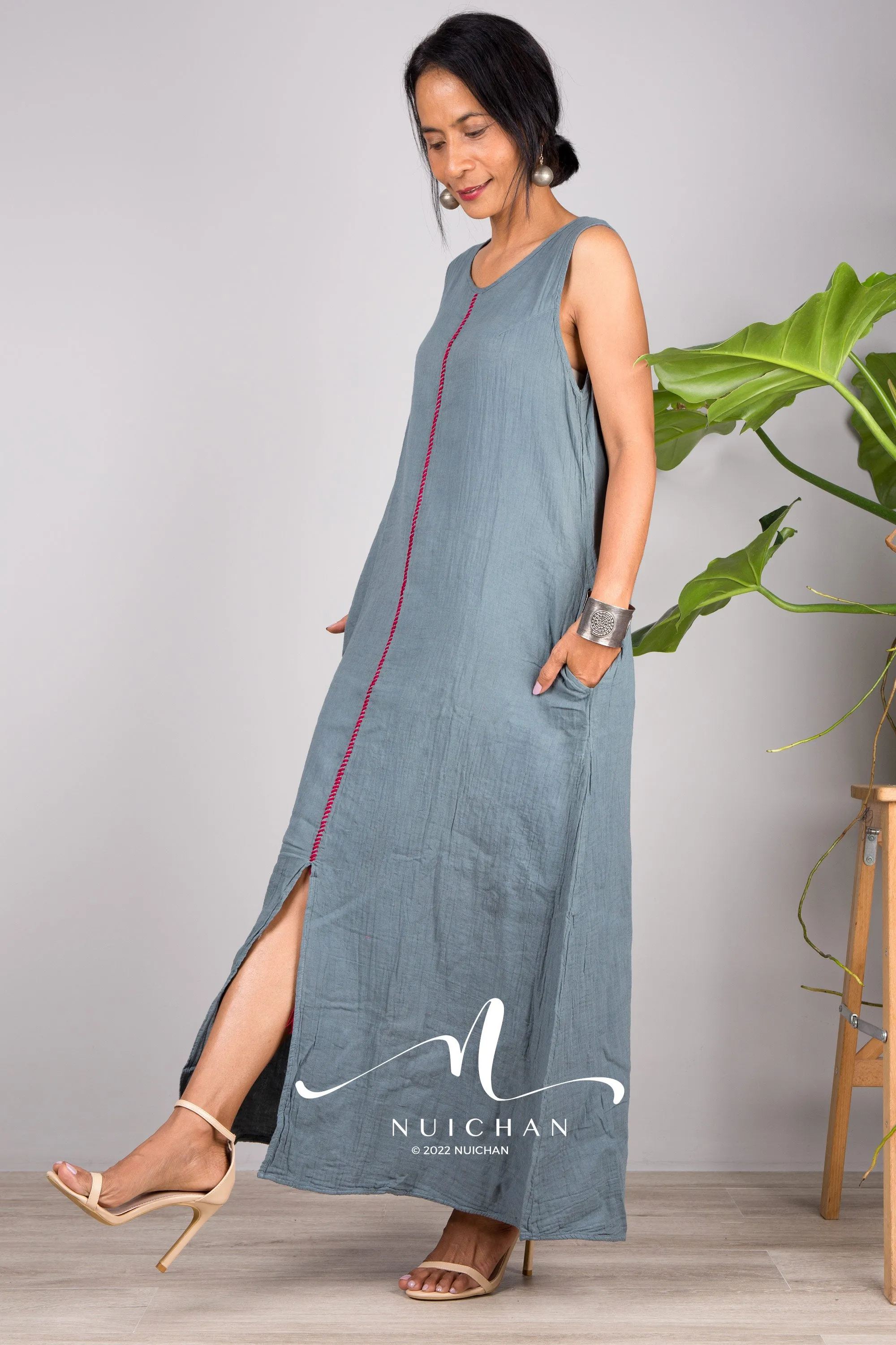 Sleeveless cotton summer dress