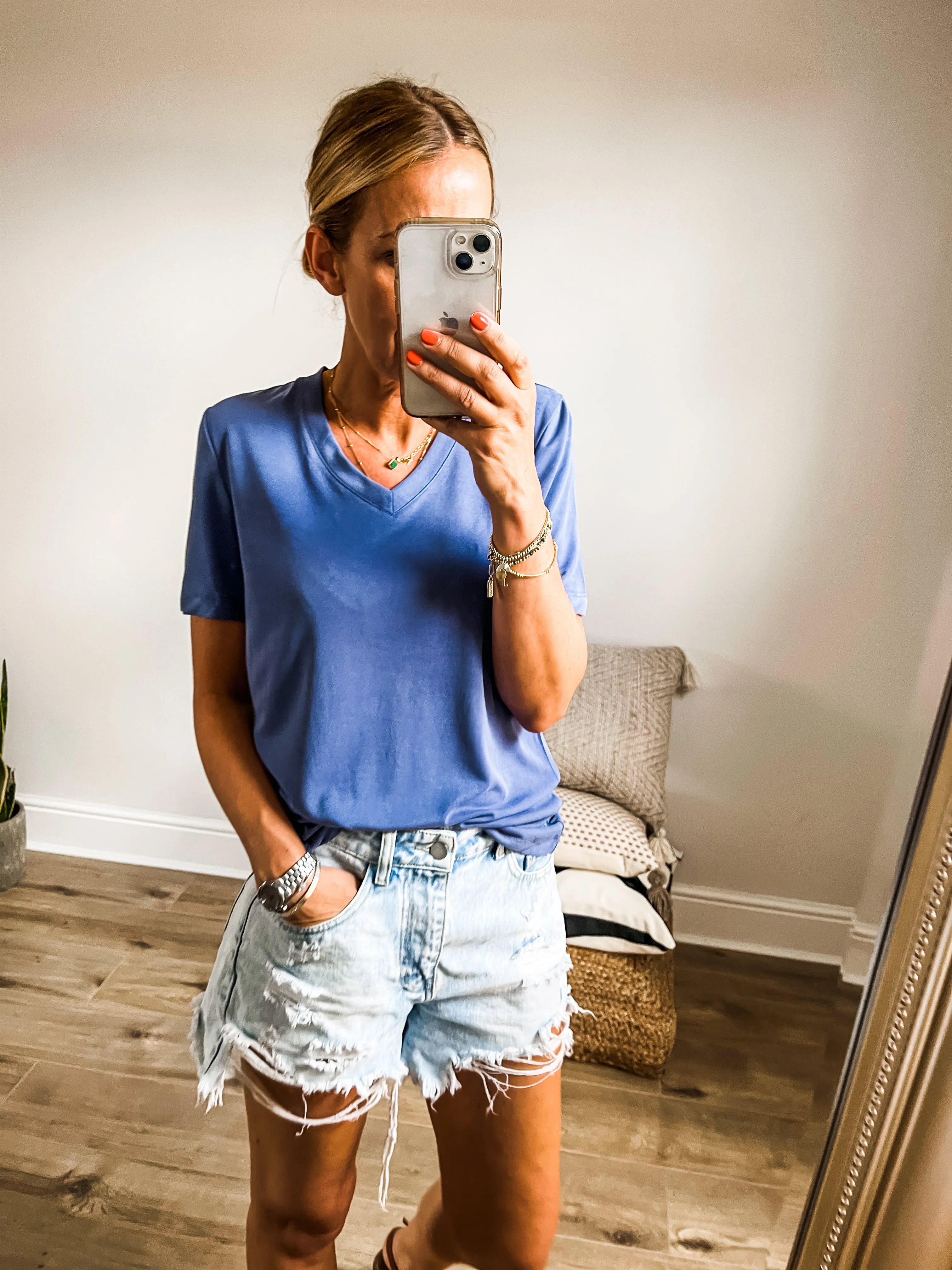 Soaked In Luxury Columbine Loose Fit V-Neck T-Shirt PREMIUM BRAND
