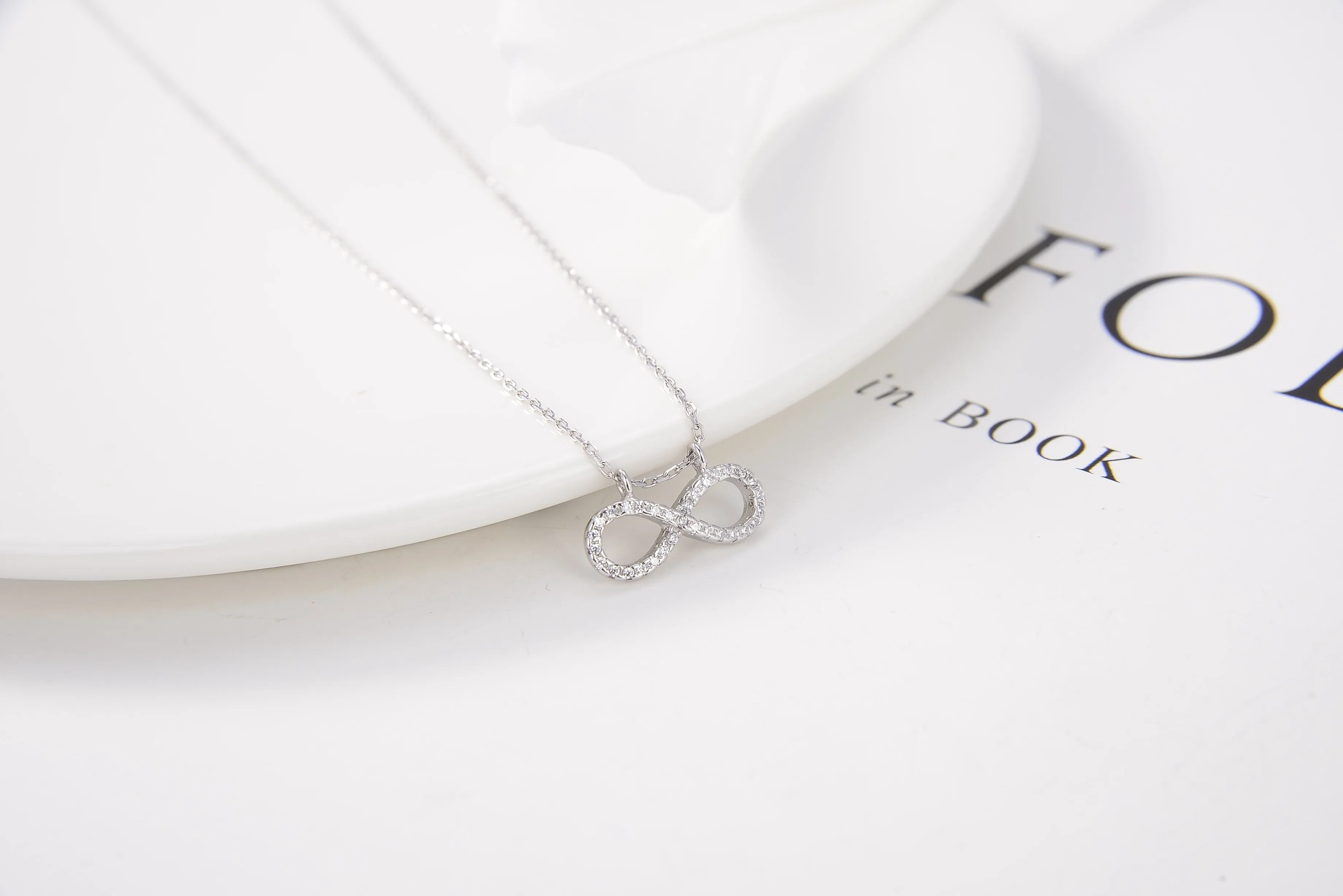 The Infinite Pendant (925 Sterling Silver)